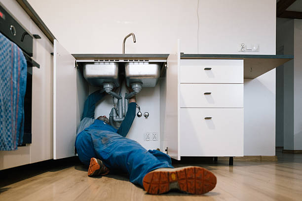 Professional Leak Detection technician working in Lafitte, LA